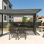 Διαμέρισμα Luxury Matic Ii With Shared Pool And Seaview *