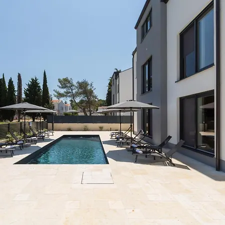 Luxury Matic Ii With Shared Pool And Seaview * Funtana