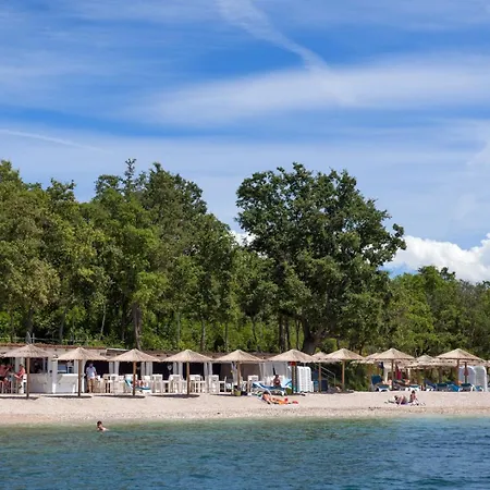 Apartamento Luxury Matic Ii With Shared Pool And Seaview Funtana