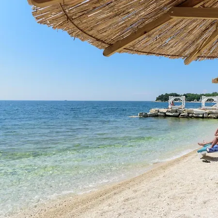 Luxury Matic Ii With Shared Pool And Seaview Lejlighed *