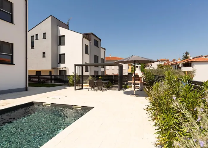 Apartamento Luxury Matic Ii With Shared Pool And Seaview Funtana