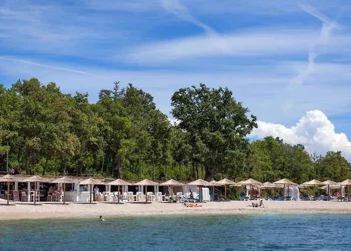 Apartamento Luxury Matic Ii With Shared Pool And Seaview Funtana