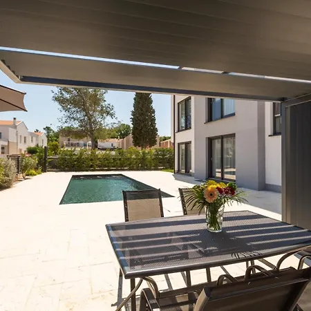 Luxury Matic Ii With Shared Pool And Seaview Apartment Funtana
