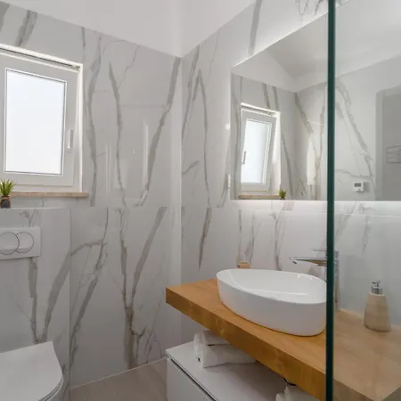 Luxury Matic Ii With Shared Pool And Seaview Apartment Funtana
