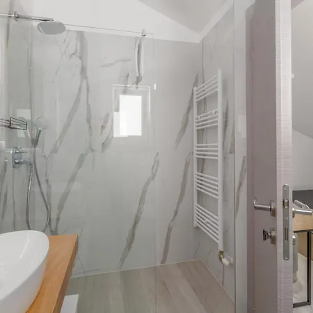 Apartment Luxury Matic Ii With Shared Pool And Seaview