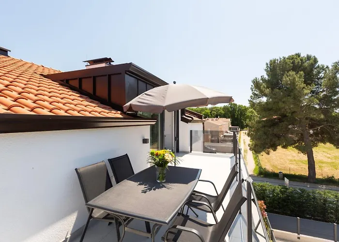 Luxury Matic Ii With Shared Pool And Seaview Apartman